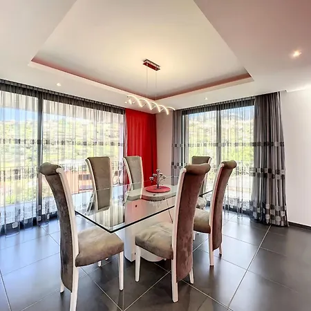 Traumhaus 2- Von Lsamadeira By Interhome